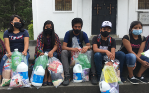 PAMI hace segunda entrega de insumos alimenticios y de higiene a organización de jóvenes y adolescentes Cambio Atitlán Tolimán