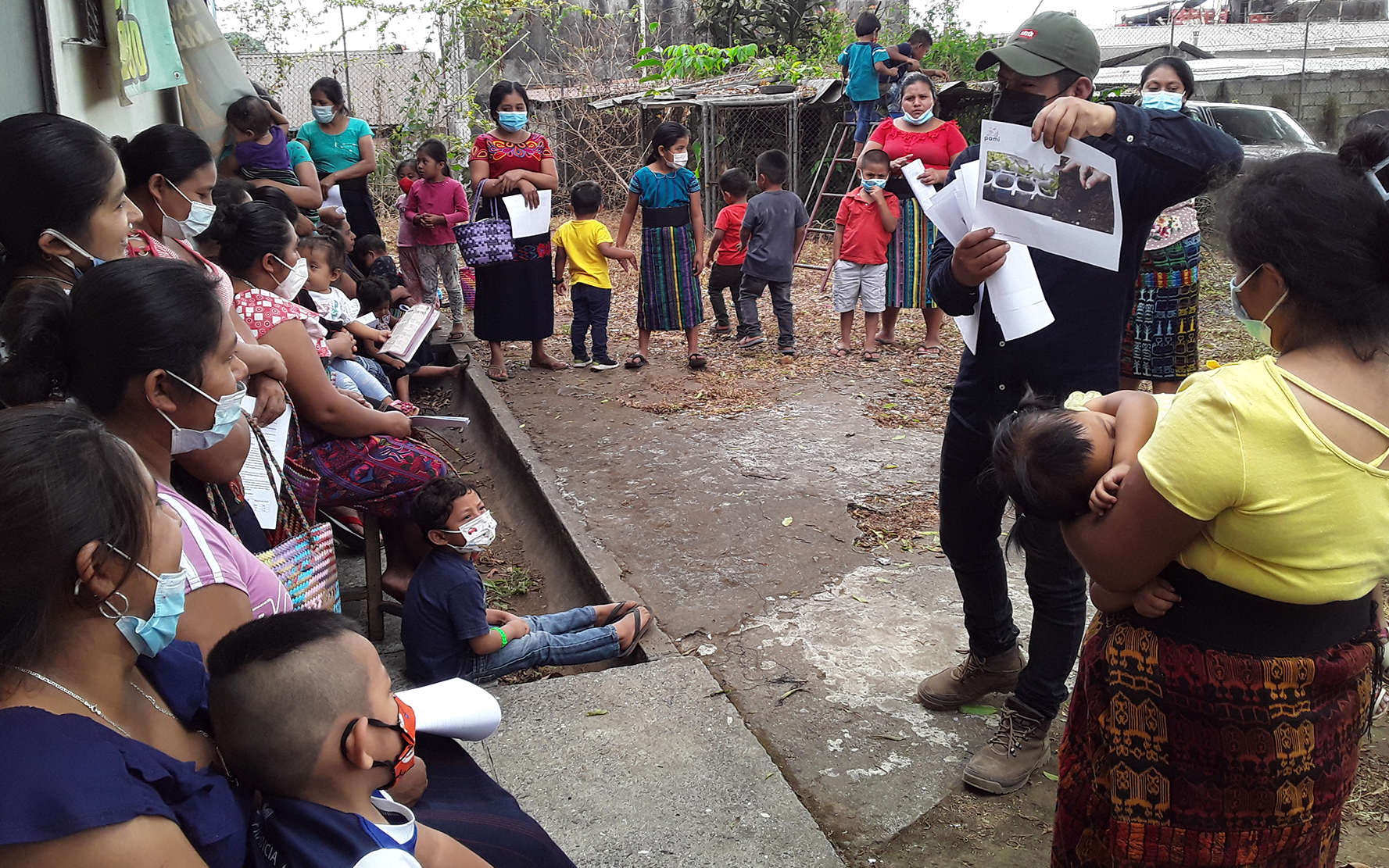 Proceso de formación para la construcción de huertos familiares en comunidades de Santa Catarina Ixtahuacán, Sololá