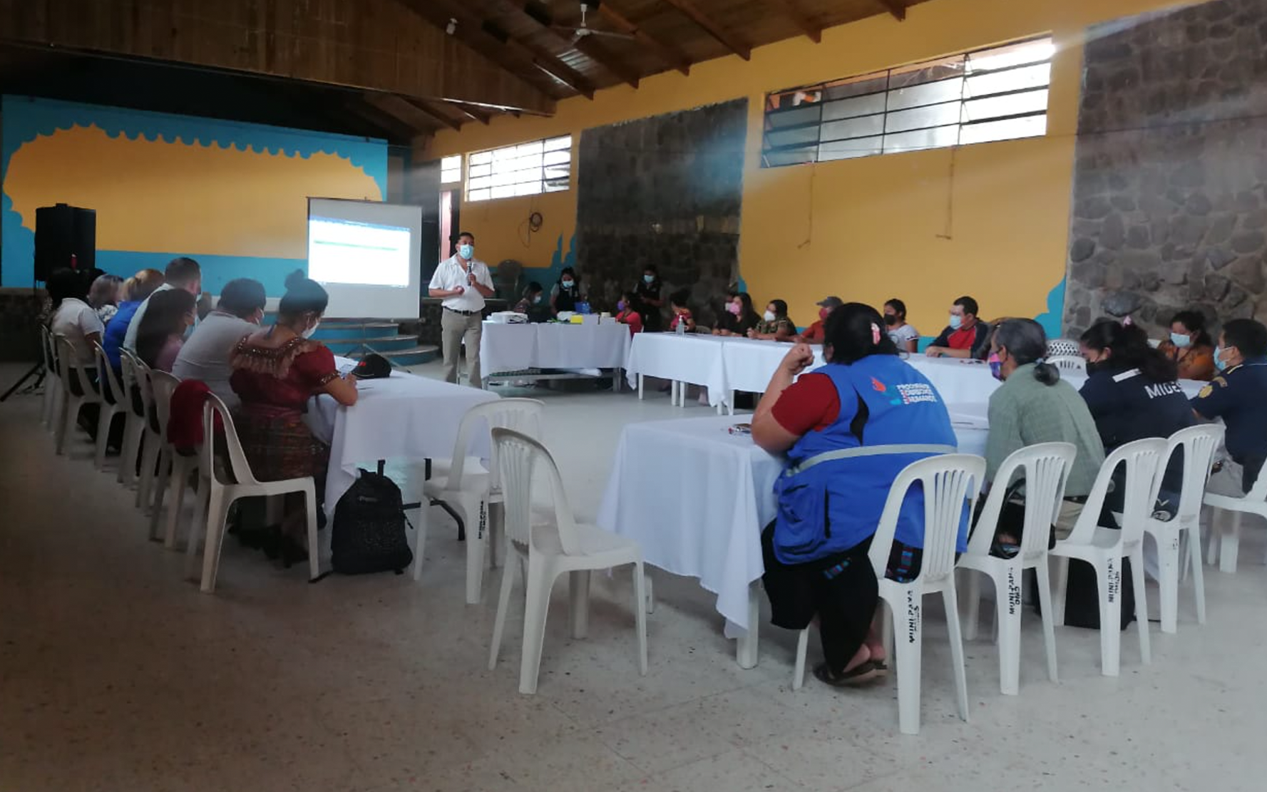 En Panajachel, Sololá, se continúa con el proceso de elaboración de la Política Pública Municipal a favor de los Derechos de la Niñez y Adolescencia