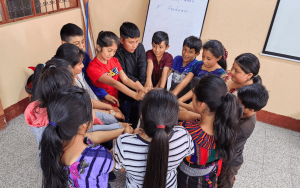Lee más sobre el artículo Niñas y niños de San Marcos La Laguna, Sololá, participan en el taller Autoestima y Liderazgo