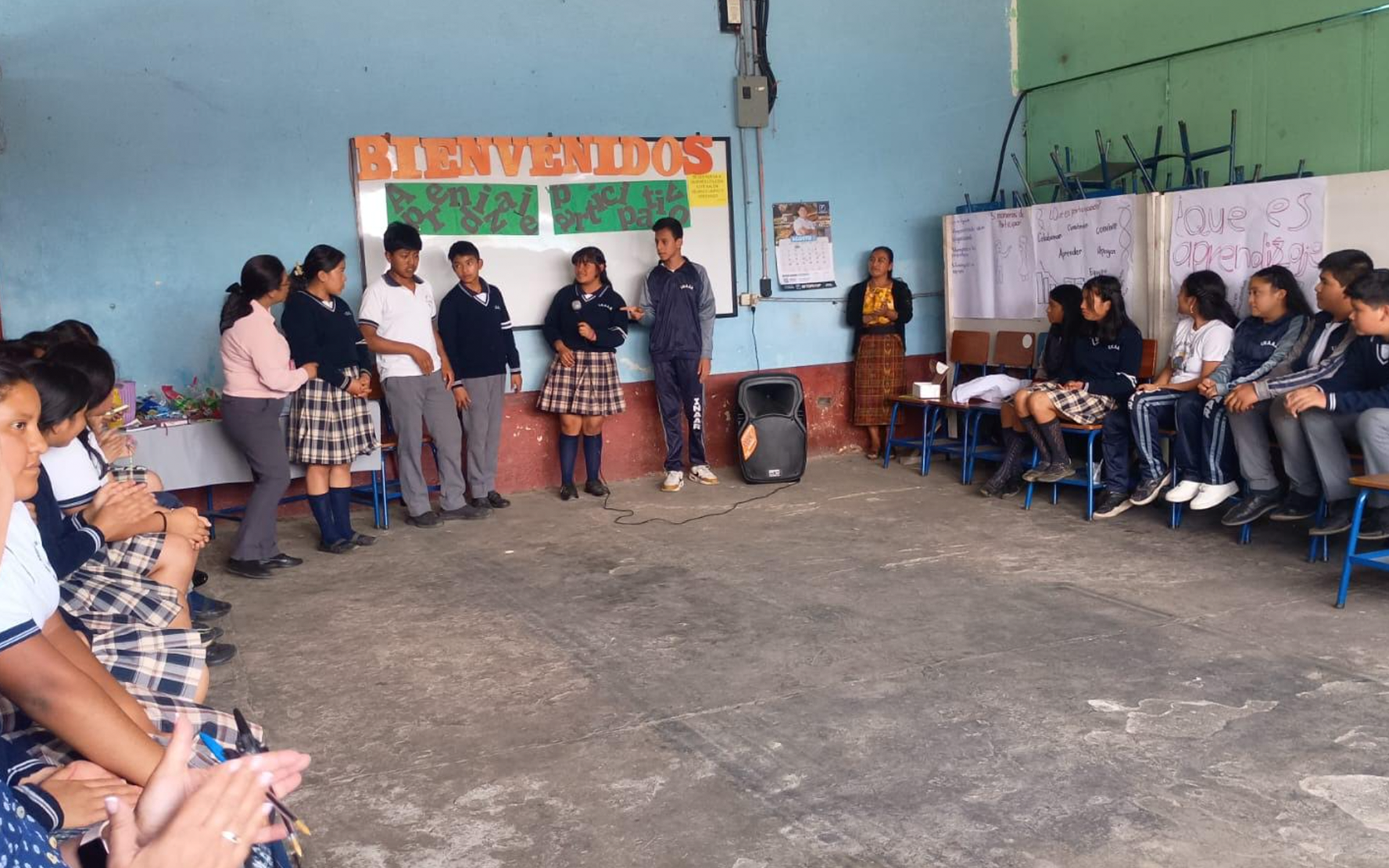Lee más sobre el artículo Docentes implementan plan de acción para un aprendizaje participativo en el aula, a estudiantes del INEB Aníbal Alburez Roca, de San Martín Jilotepeque, Chimaltenango