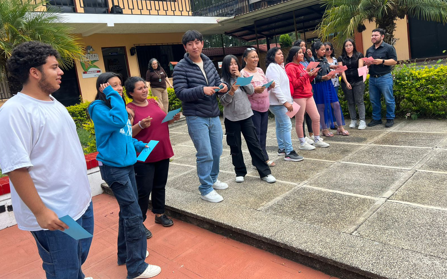 Lee más sobre el artículo Comisiones de niñez en Chinautla y Amatitlán participan en el primer Taller de formación de voz pública en Acción, Liderazgo y Vocería Comunitaria para políticas públicas