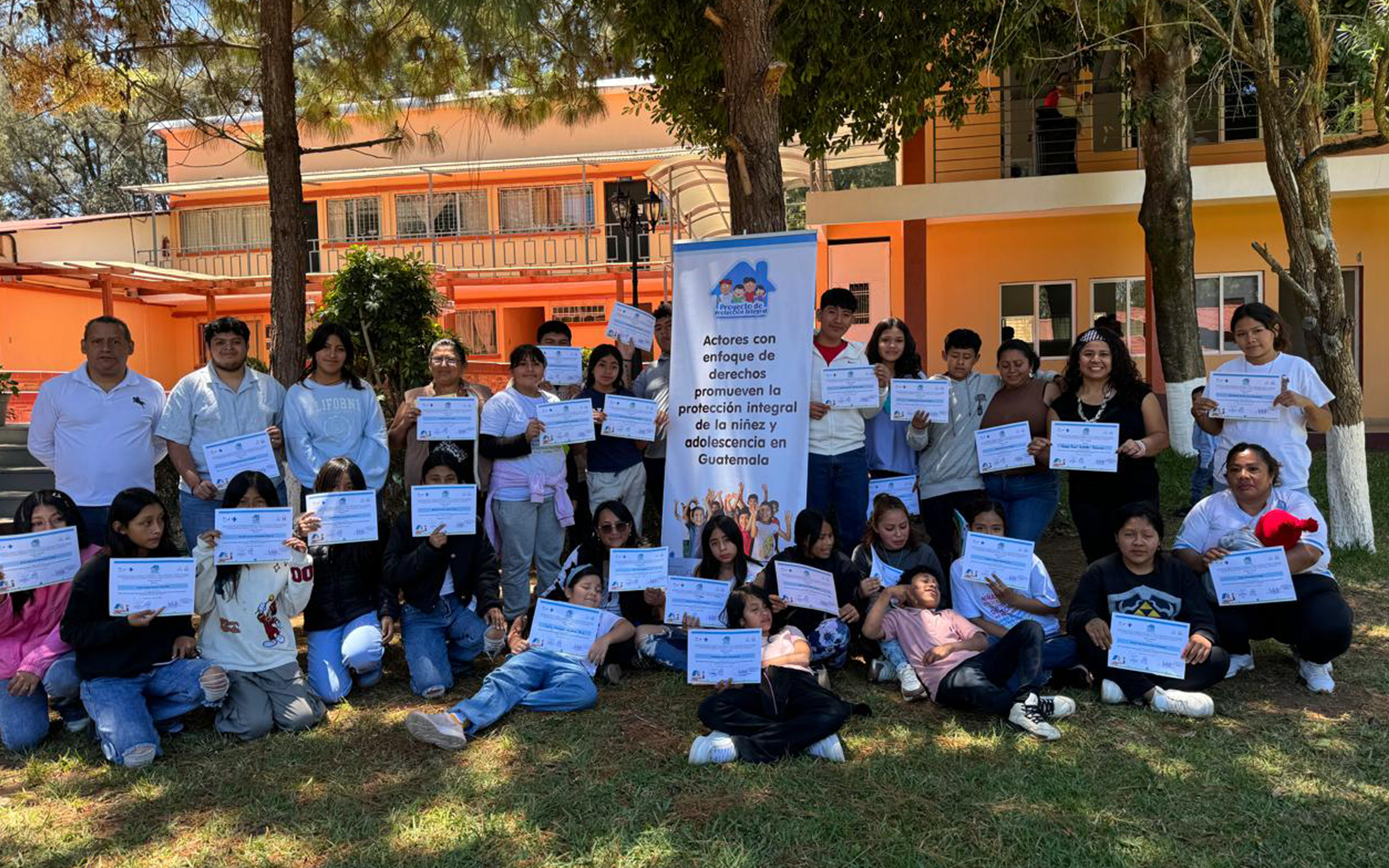 En este momento estás viendo Niñas, niños, adolescentes y jóvenes organizados participan en taller formativo sobre la Ley Pina y la Convención sobre los Derechos del Niño, en Chinautla y Amatitlán