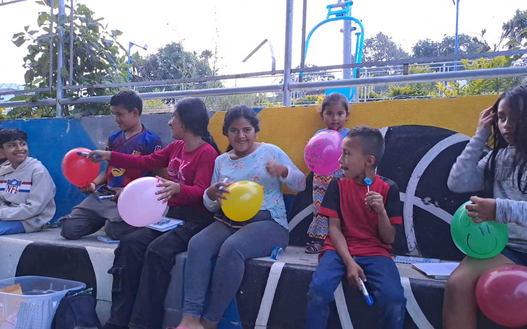 En este momento estás viendo Niñas, niños y adolescentes de Loma Larga, Amatitlán, conocen sus derechos a la salud, educación y protección