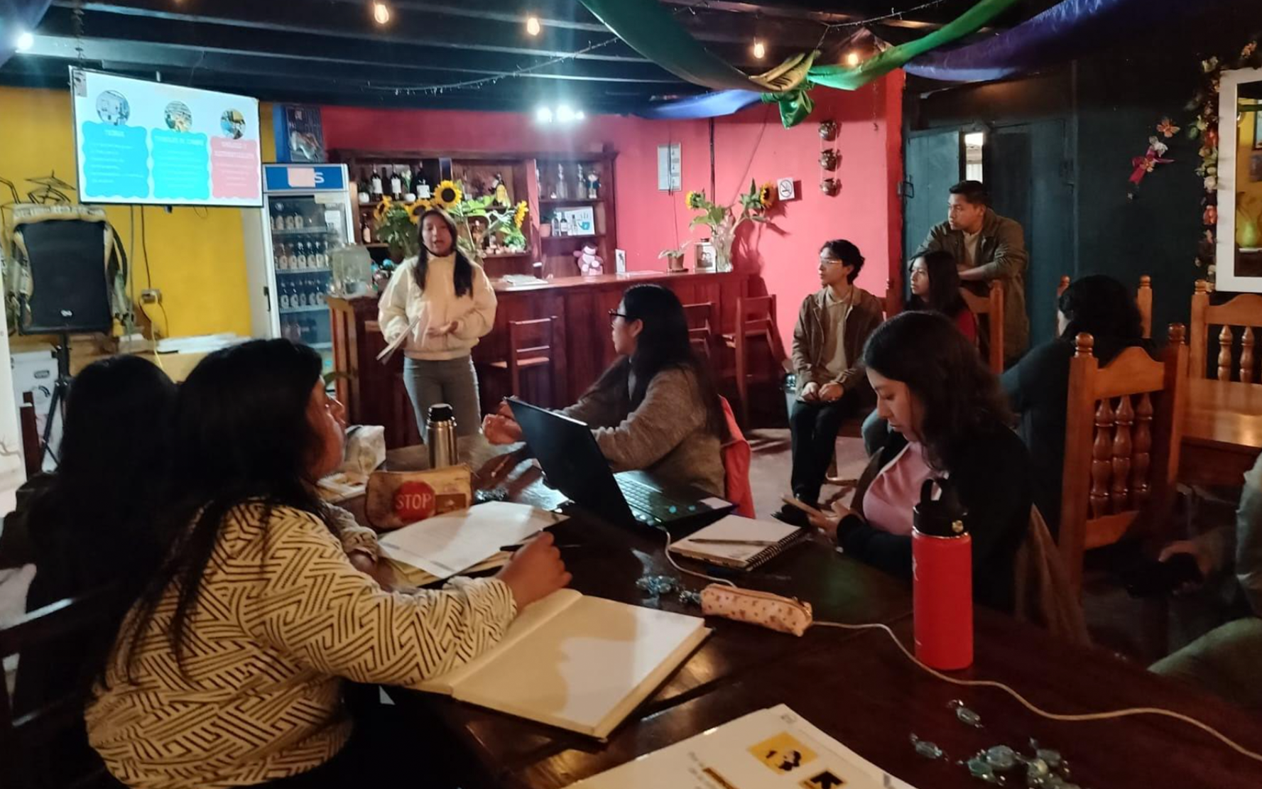 En este momento estás viendo Grupo de jóvenes JLUNA y PAMI presentan informe de observancia social sobre inversión en cultura, deporte y recreación en la niñez y adolescencia del municipio de San Antonio Sacatepéquez, San Marcos