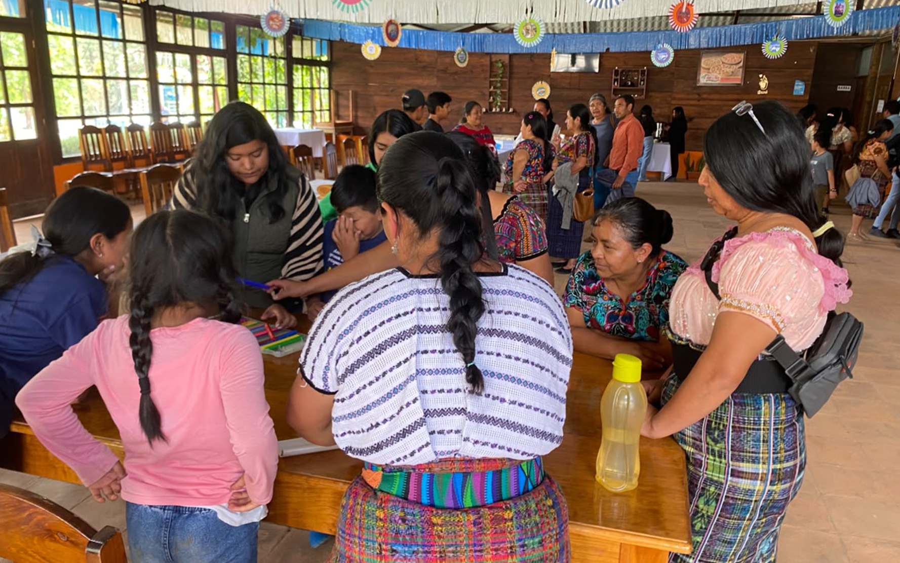 En este momento estás viendo En San Martín Jilotepeque, PAMI impulsa red de apoyo con madres, padres y encargados sobre los derechos de la niñez y adolescencia
