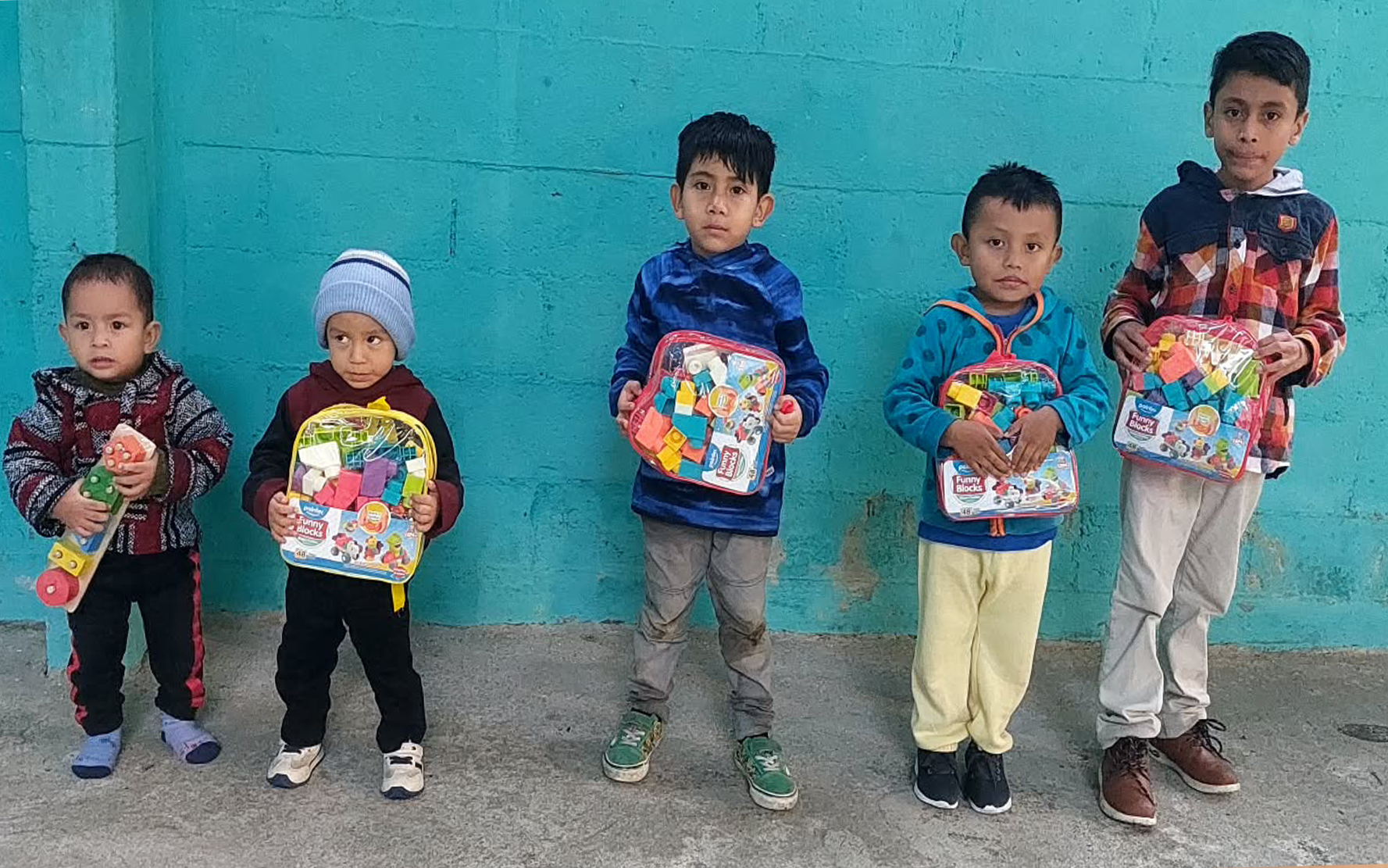 En este momento estás viendo Familias de Sololá reciben material lúdico para fortalecer el desarrollo infantil y el juego en el hogar